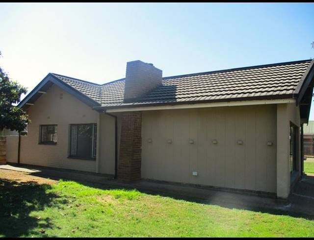 3 BEDROOM HOUSE FOR SALE IN HOSPITAALPARK